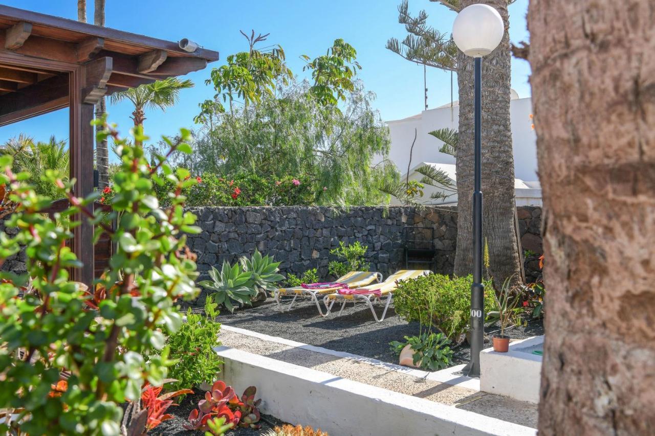 Bungalow Playa Bastian Коста-Тегисе Экстерьер фото